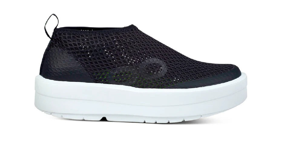 OOmega Chukka White Black – OOFOS HK